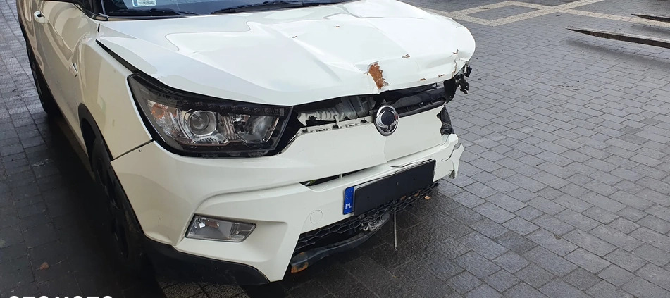 SsangYong Tivoli cena 13500 przebieg: 57000, rok produkcji 2015 z Pelplin małe 254